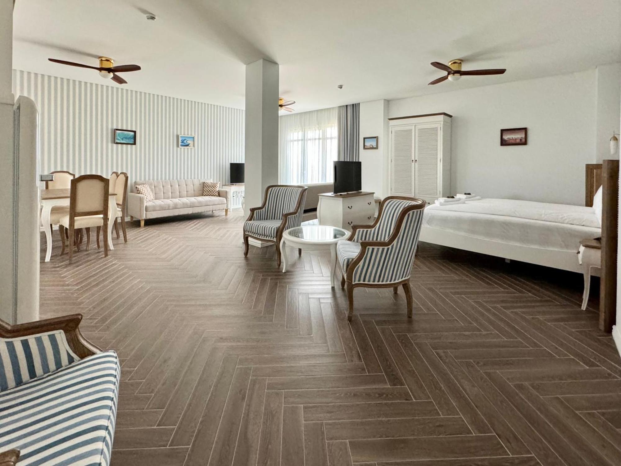 Ocean View Apartments ロウリニャン 部屋 写真