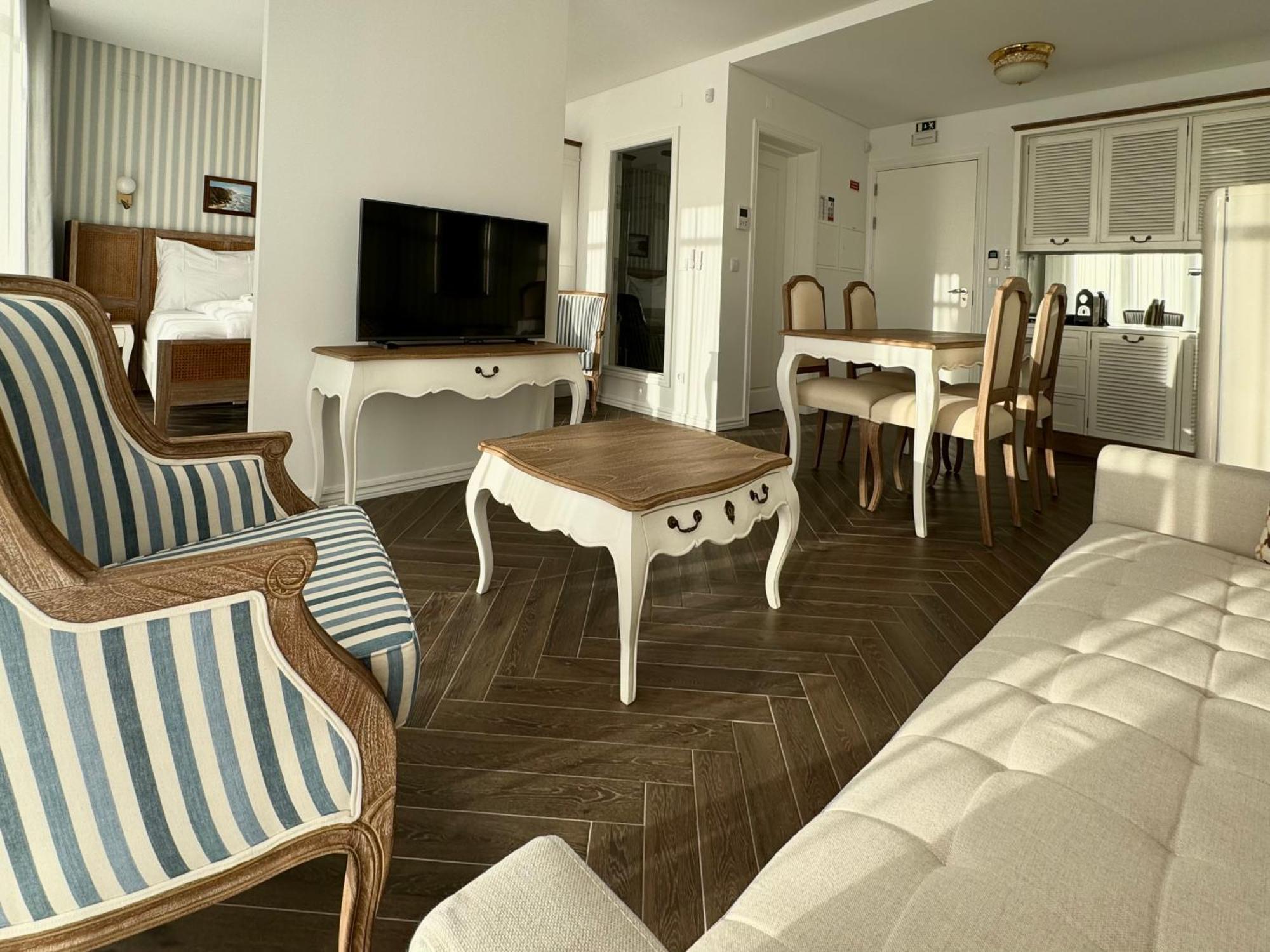 Ocean View Apartments ロウリニャン 部屋 写真