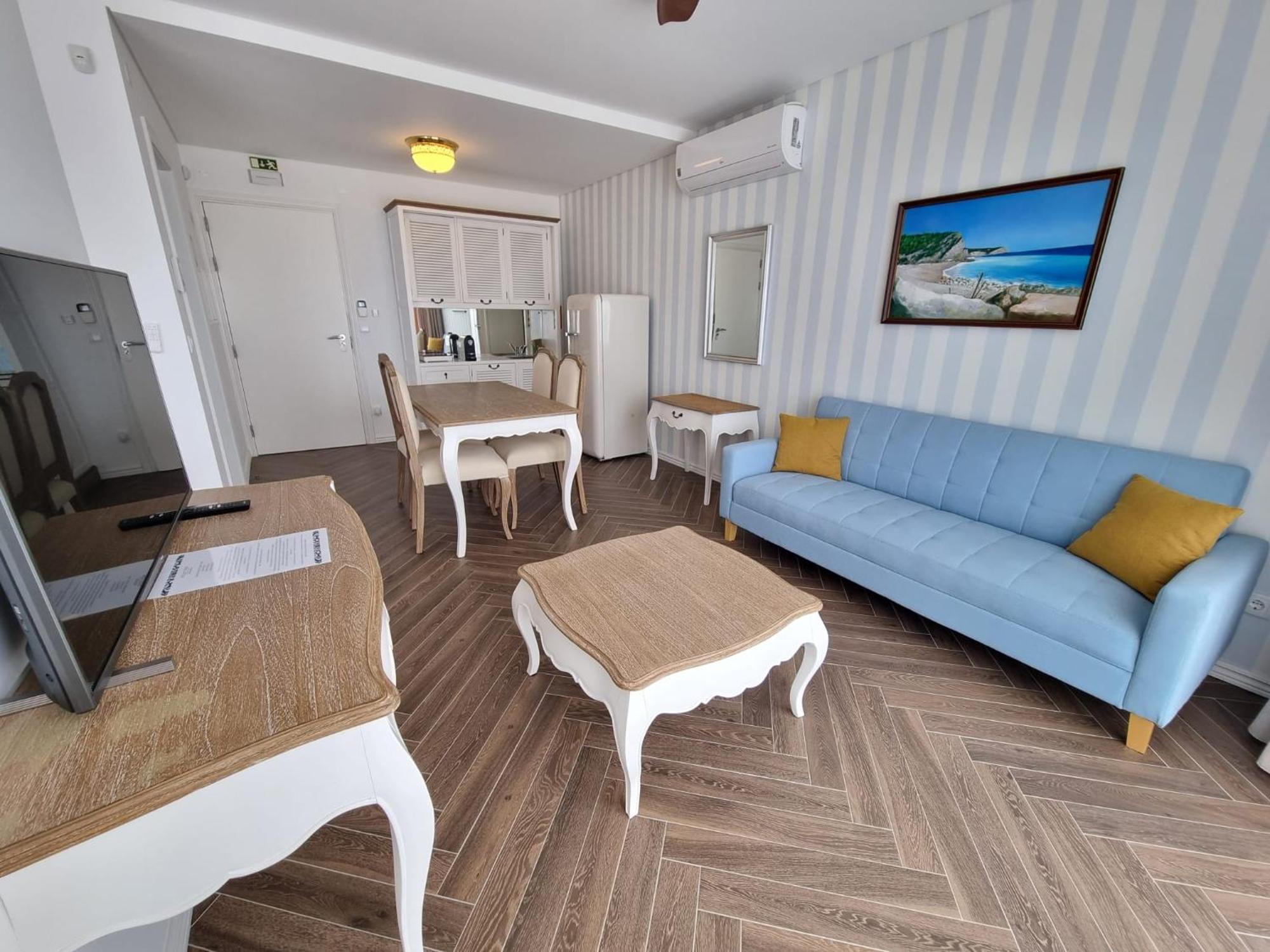 Ocean View Apartments ロウリニャン エクステリア 写真